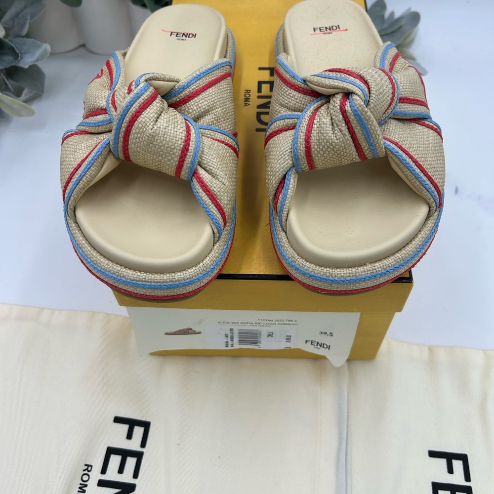 Women's Fendi KNOT cursive sandals size 39.5 made in Italy - Picture 10 of 10